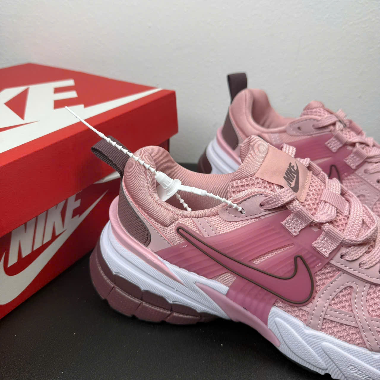 nike v2k hồng