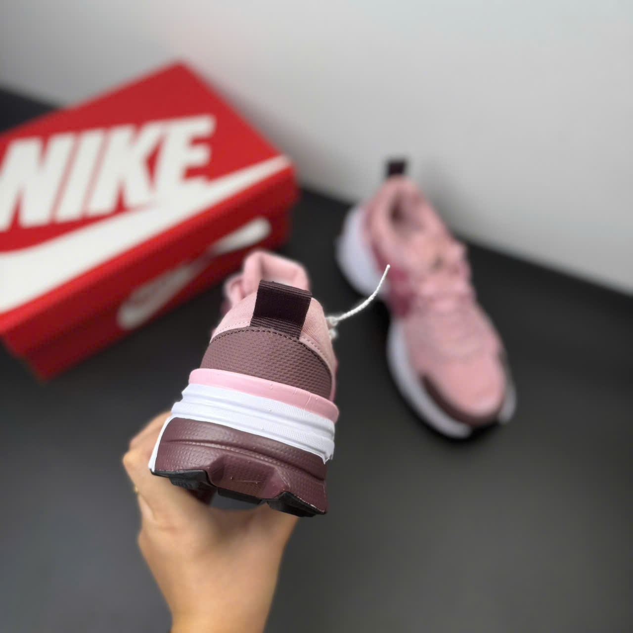 nike v2k hồng
