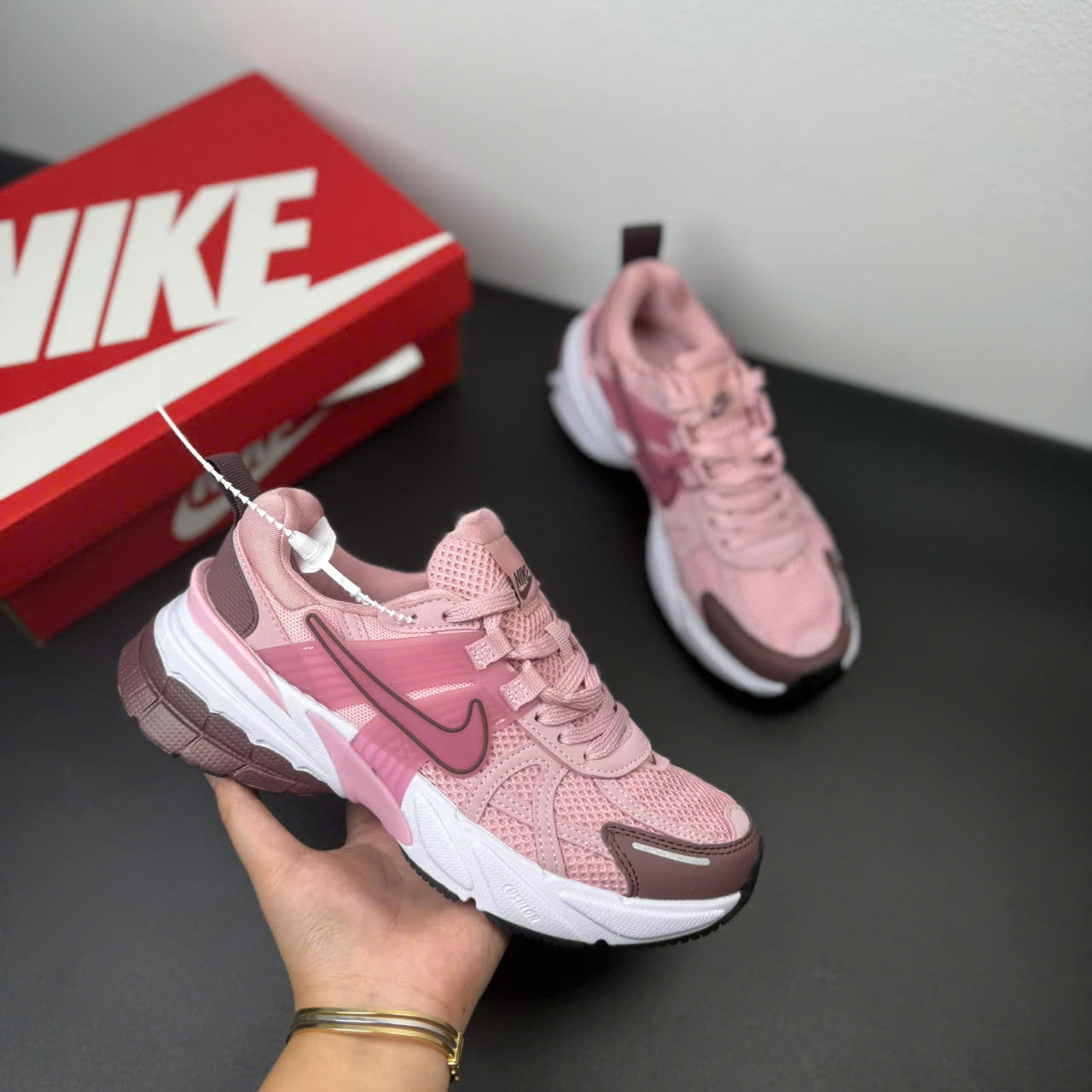 nike v2k hồng