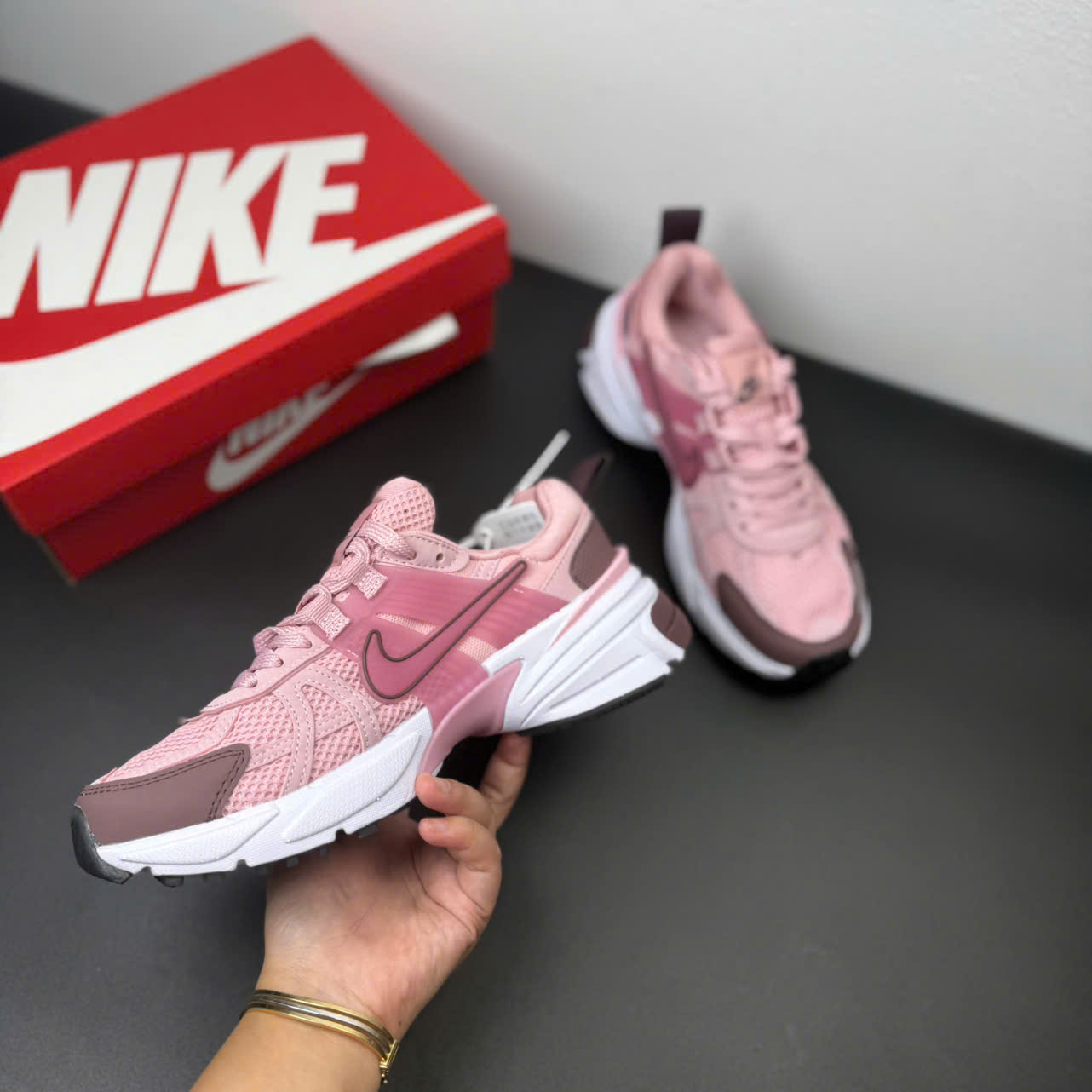 nike v2k hồng