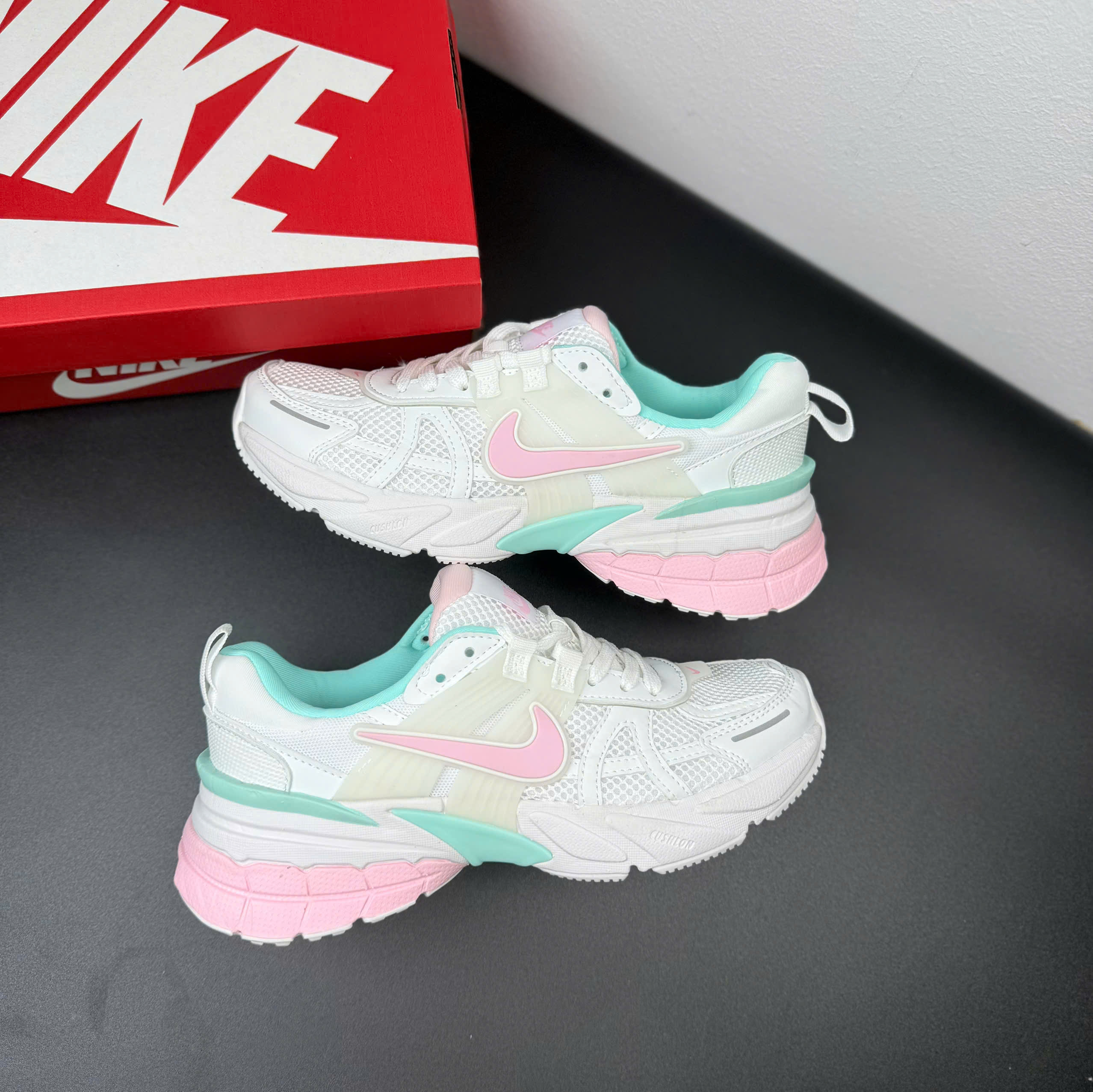 nike v2k xanh hồng