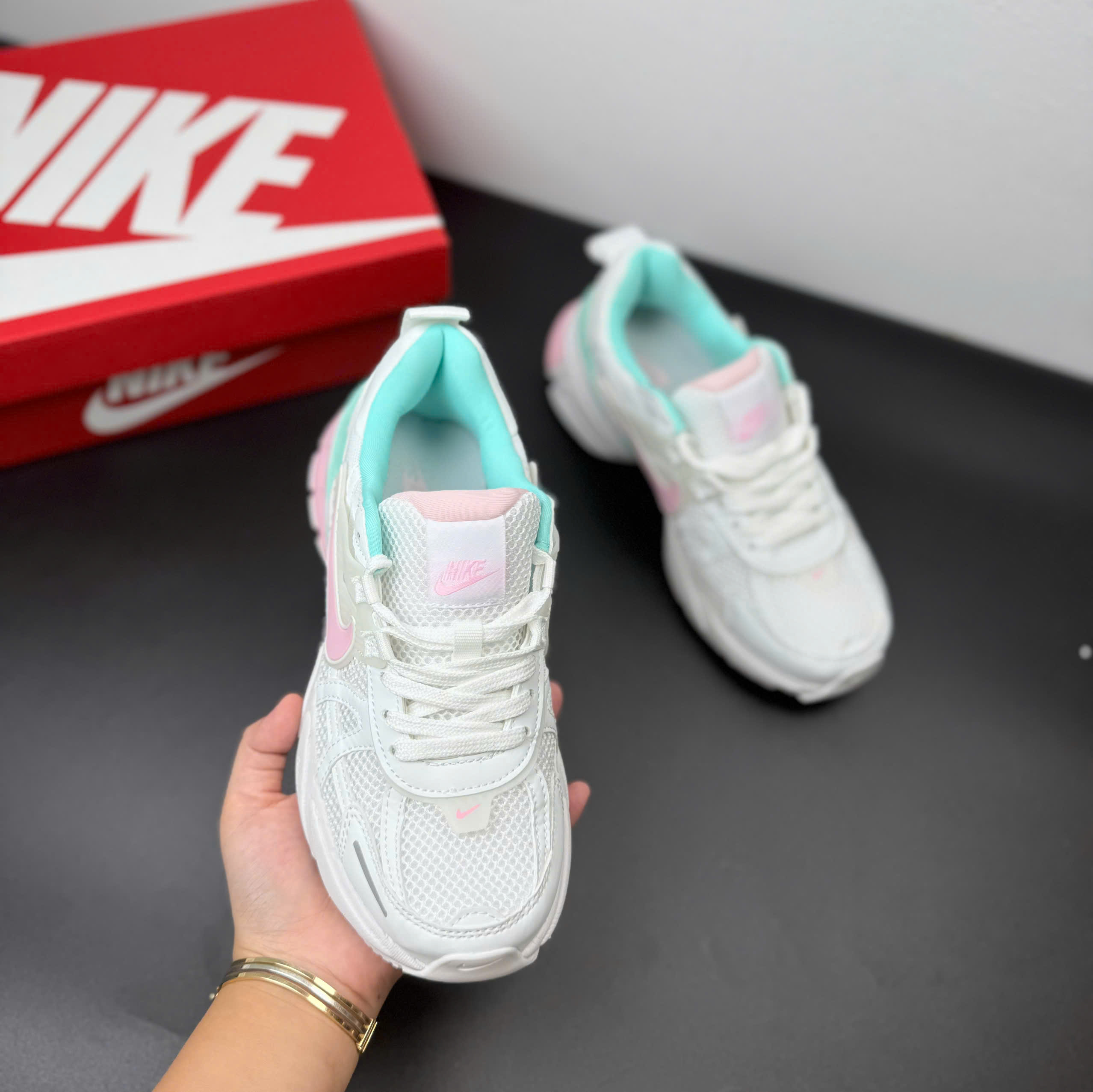 nike v2k xanh hồng