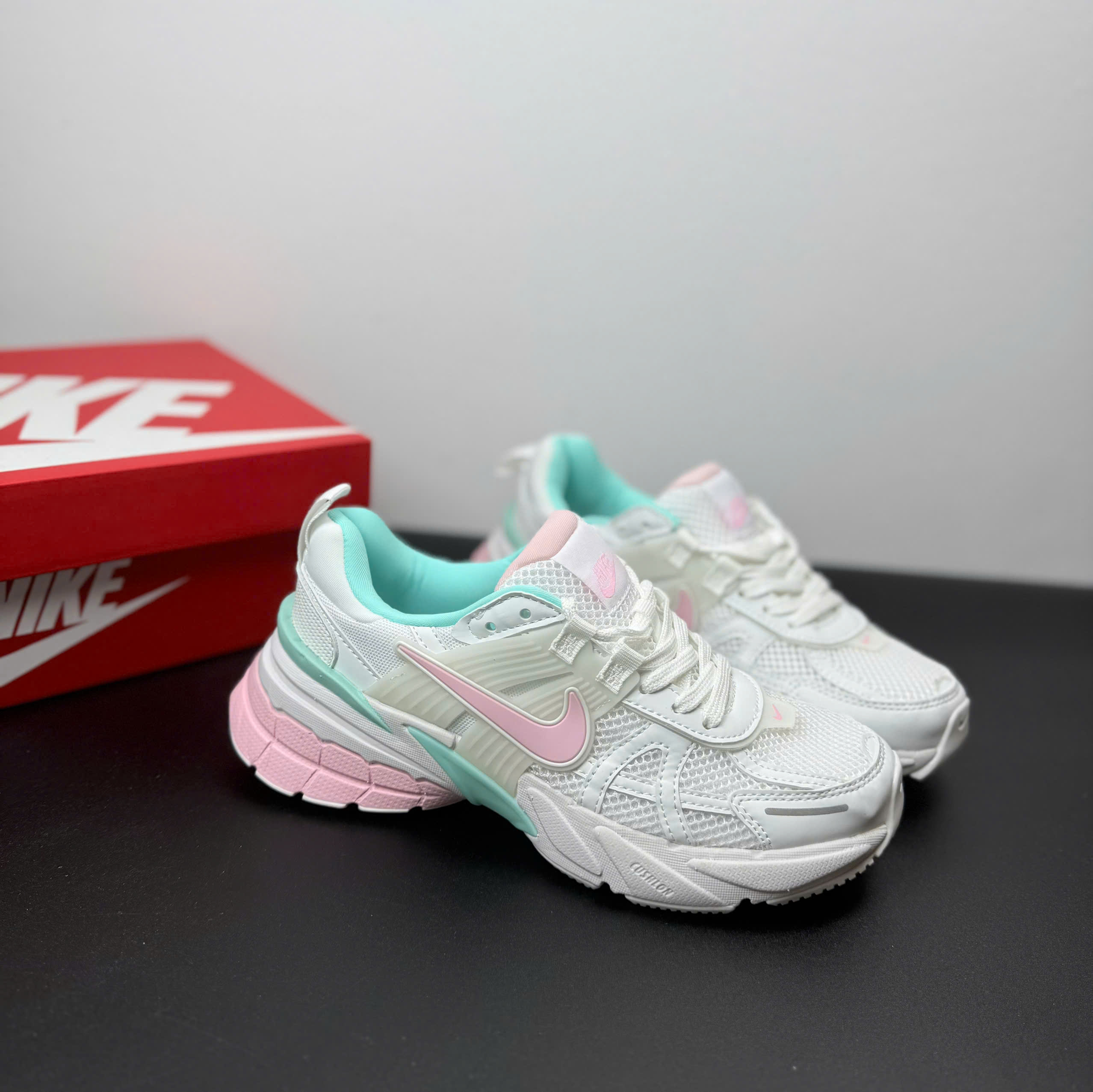 nike v2k xanh hồng