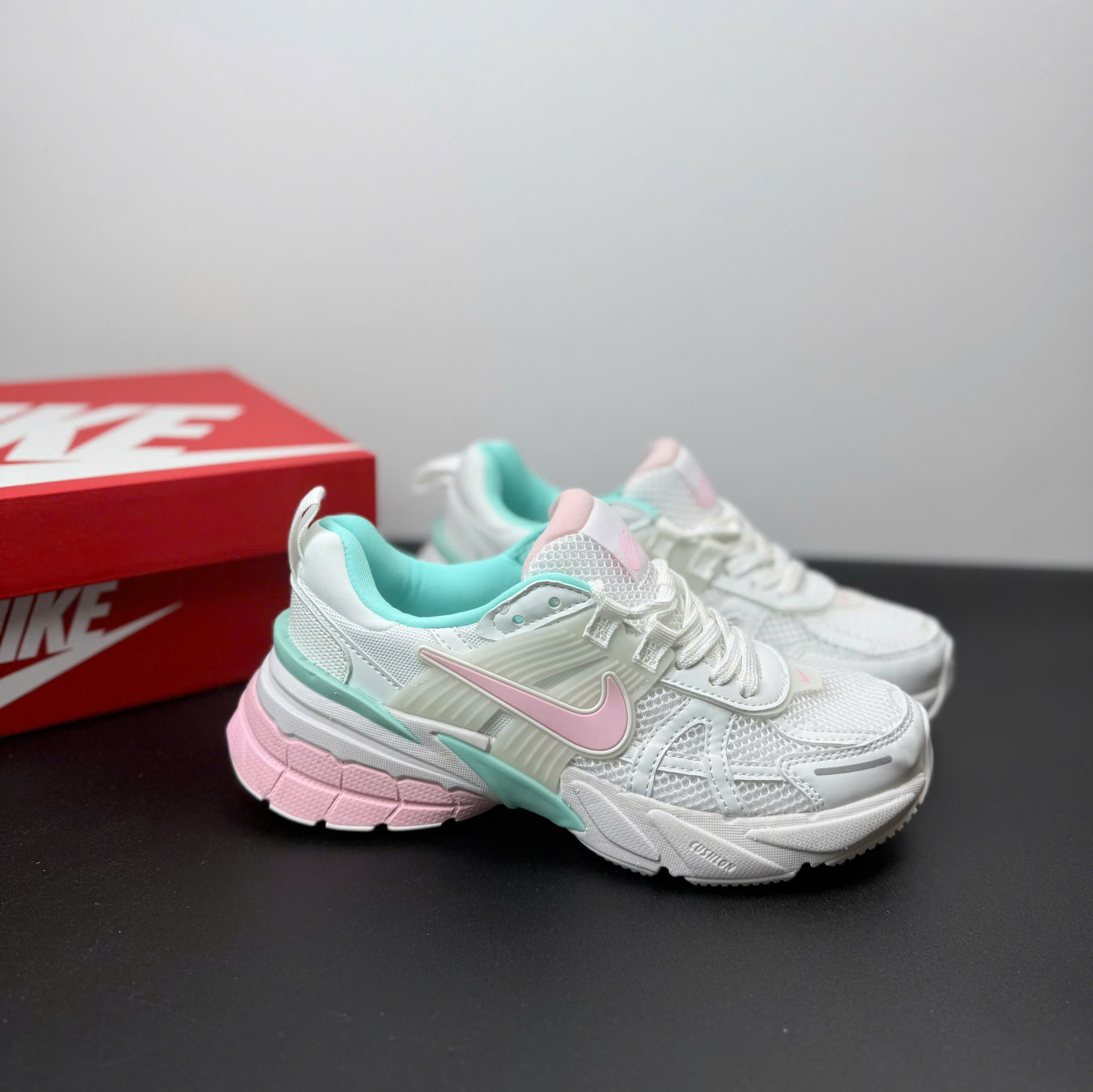 nike v2k xanh hồng