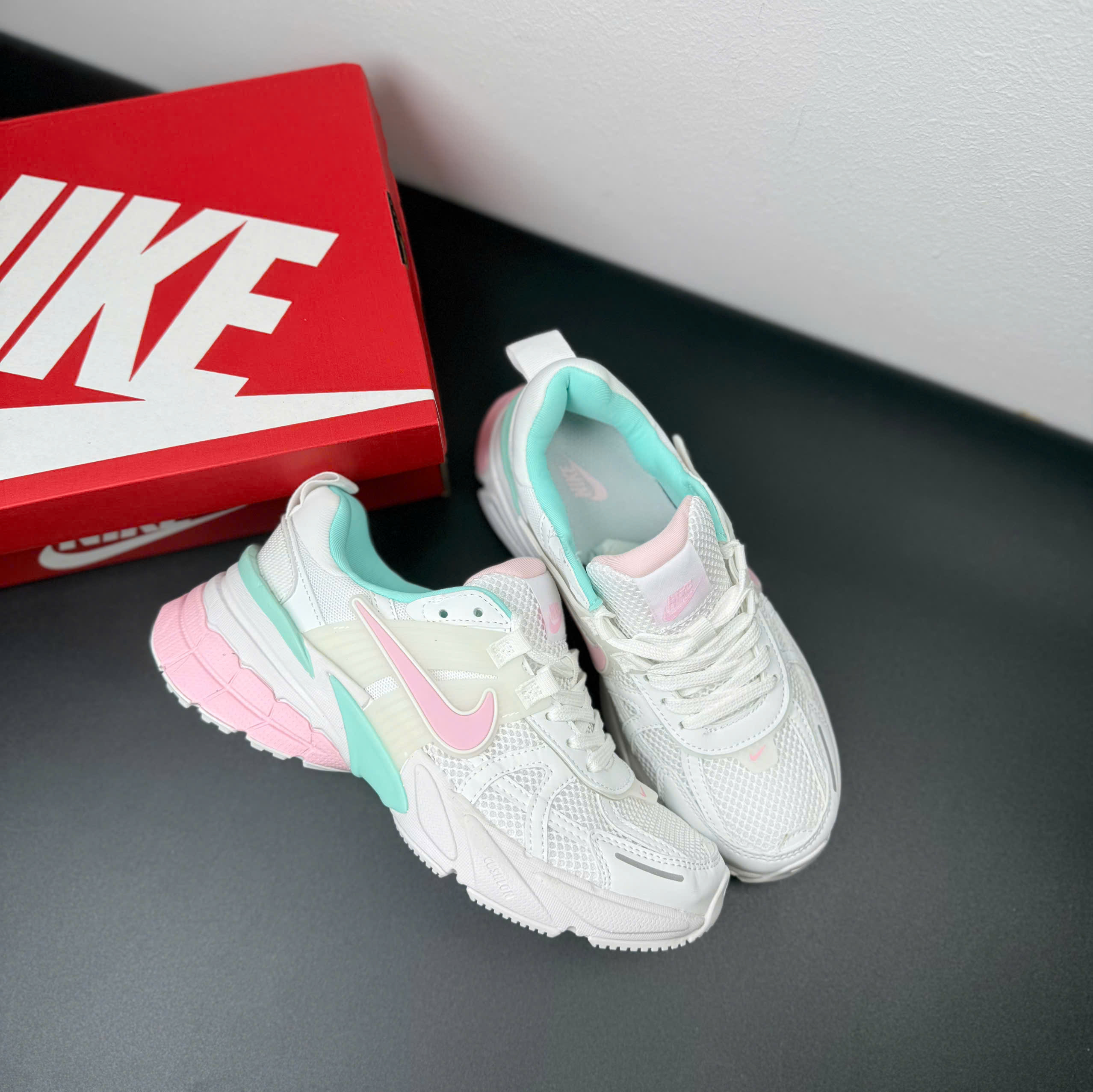 nike v2k xanh hồng