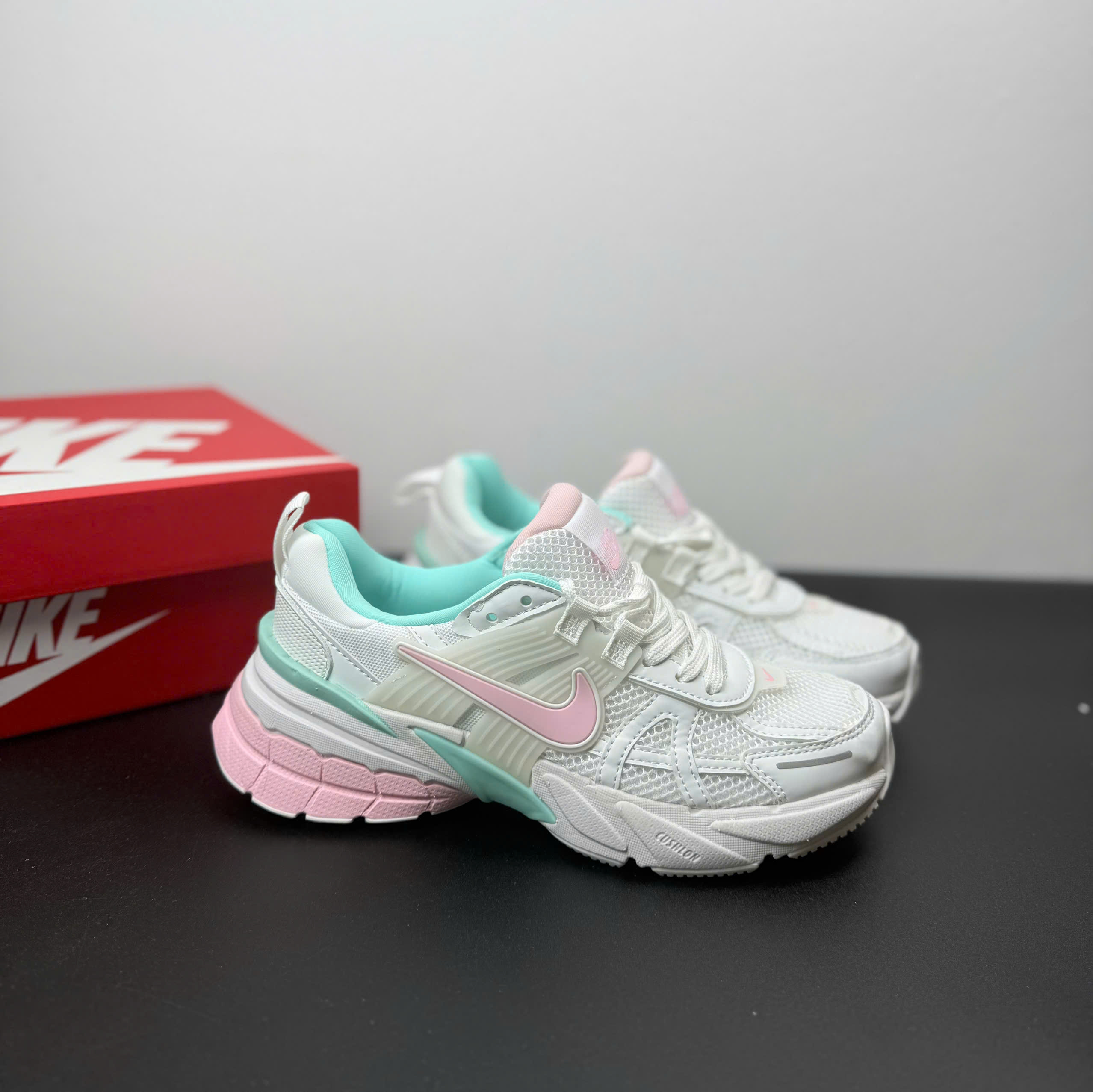 nike v2k xanh hồng