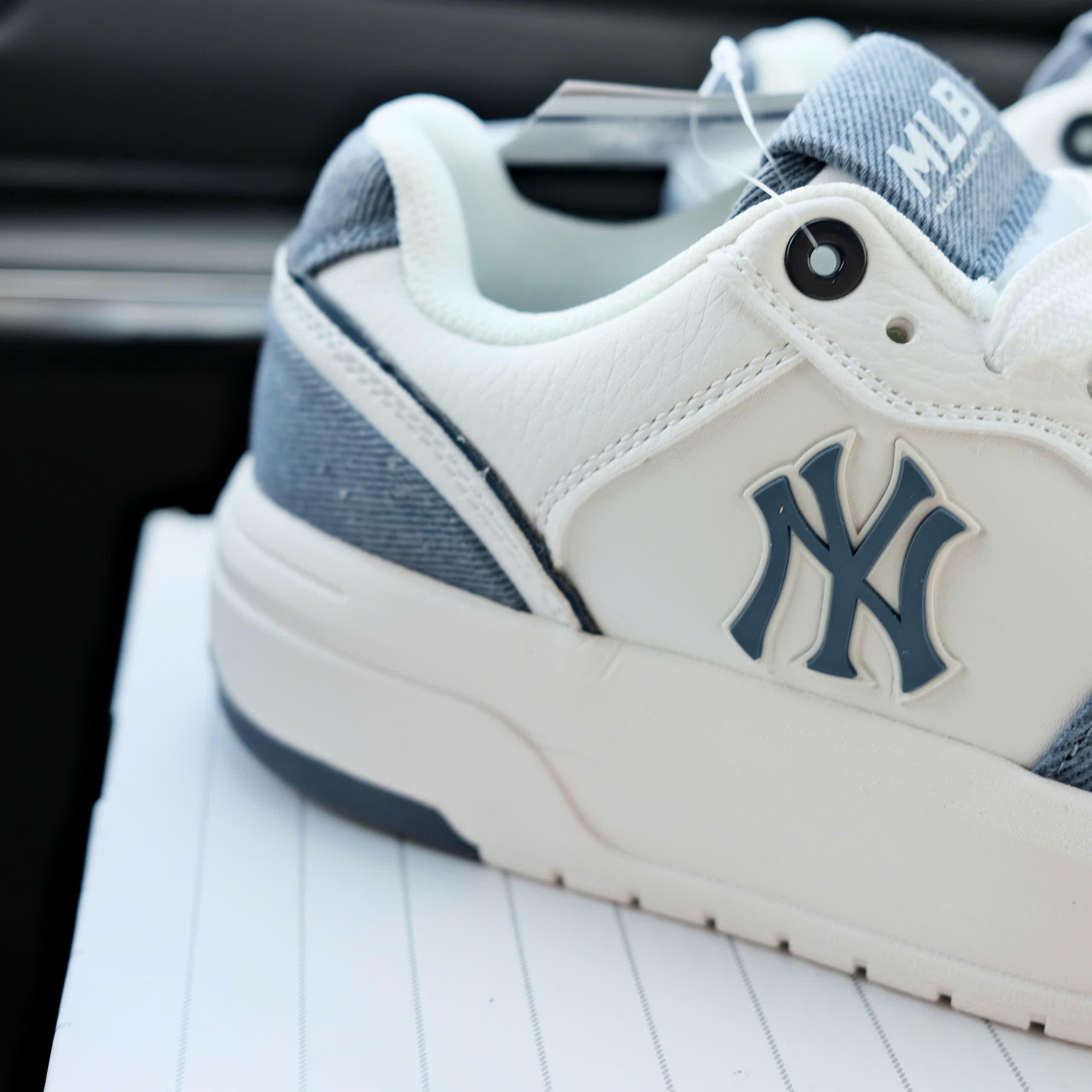 mlb 2025 trắng xanh