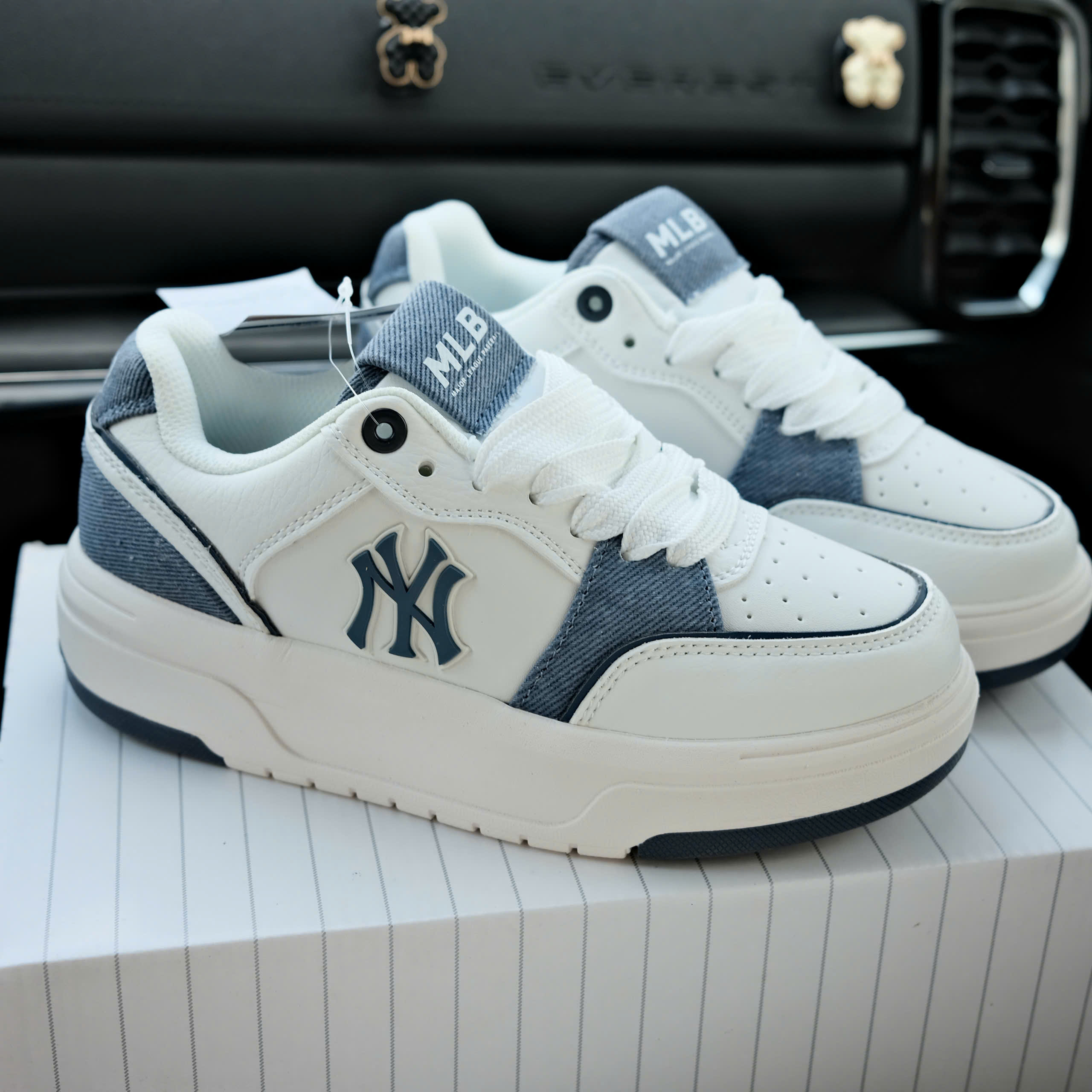 mlb 2025 trắng xanh