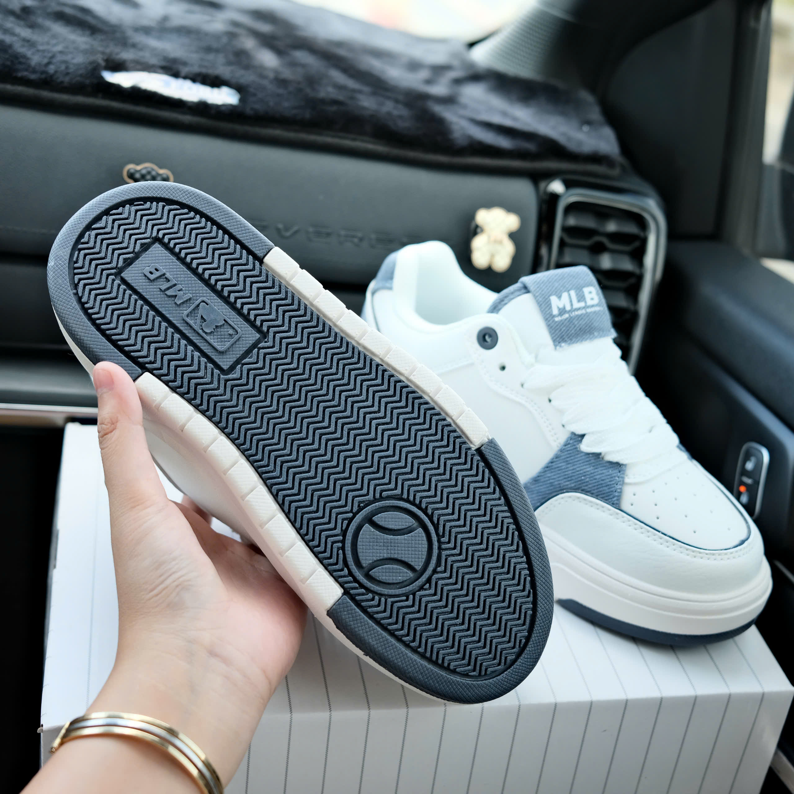 mlb 2025 trắng xanh