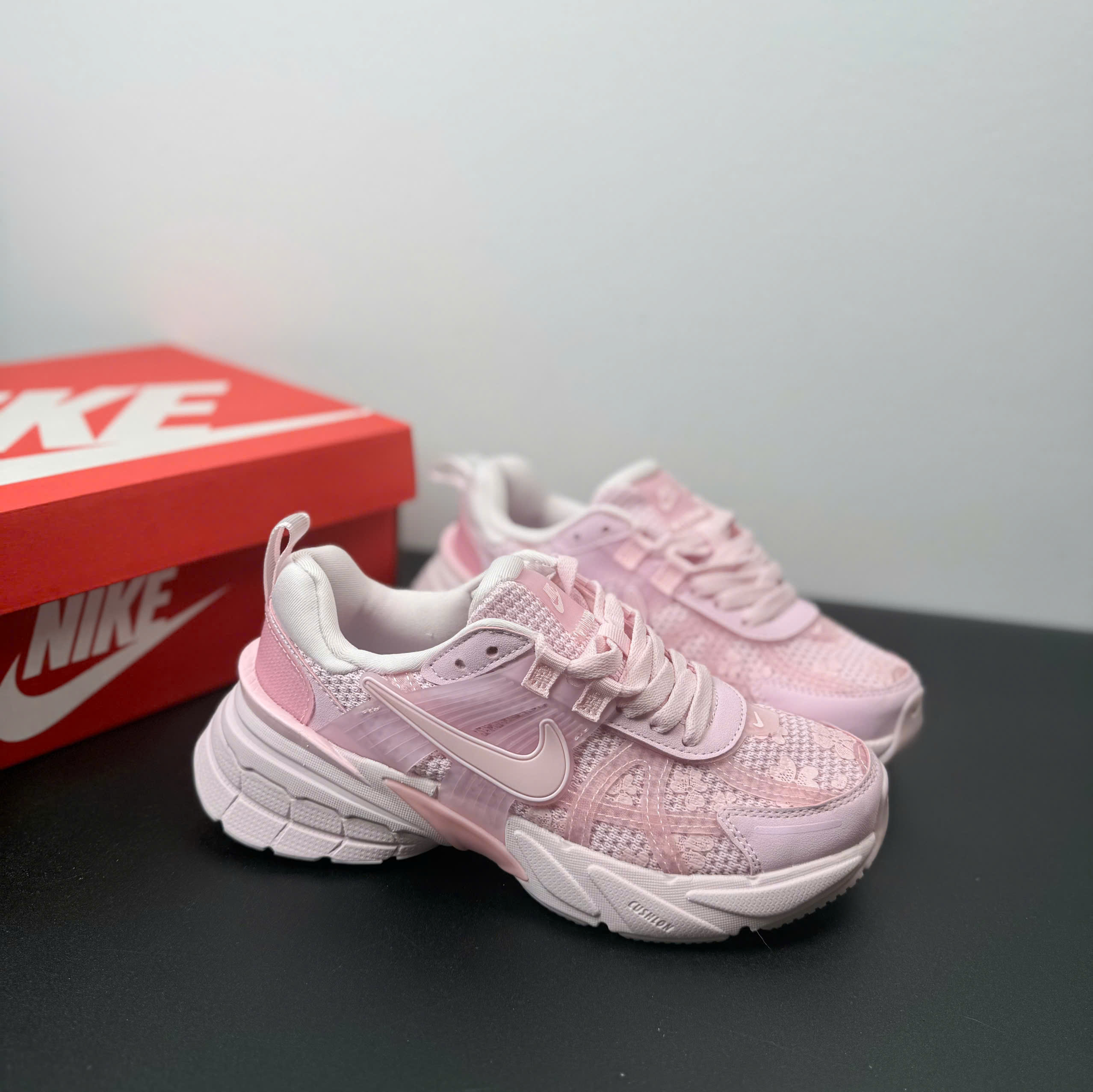 nike v2k hồng baby