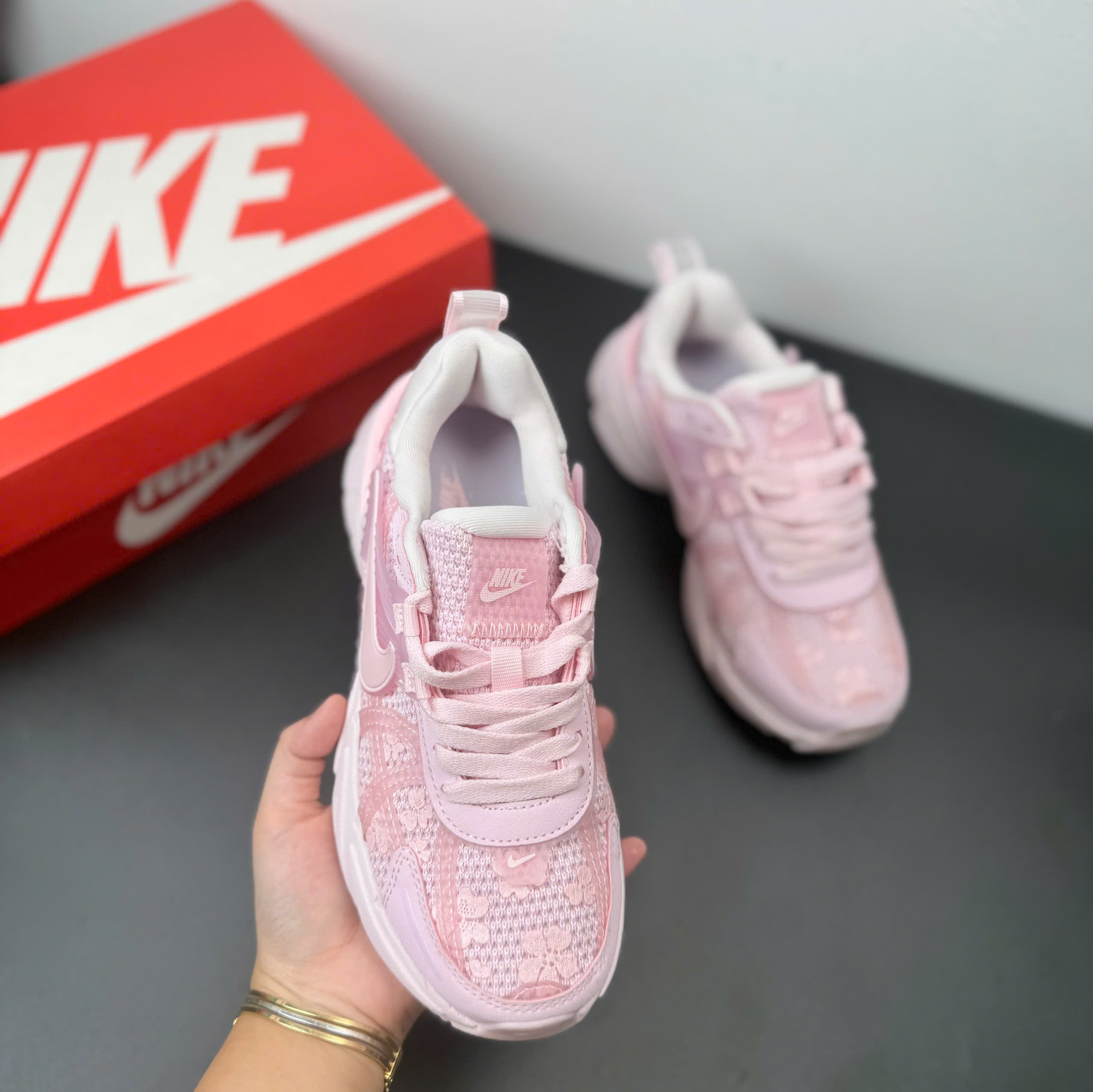 nike v2k hồng baby