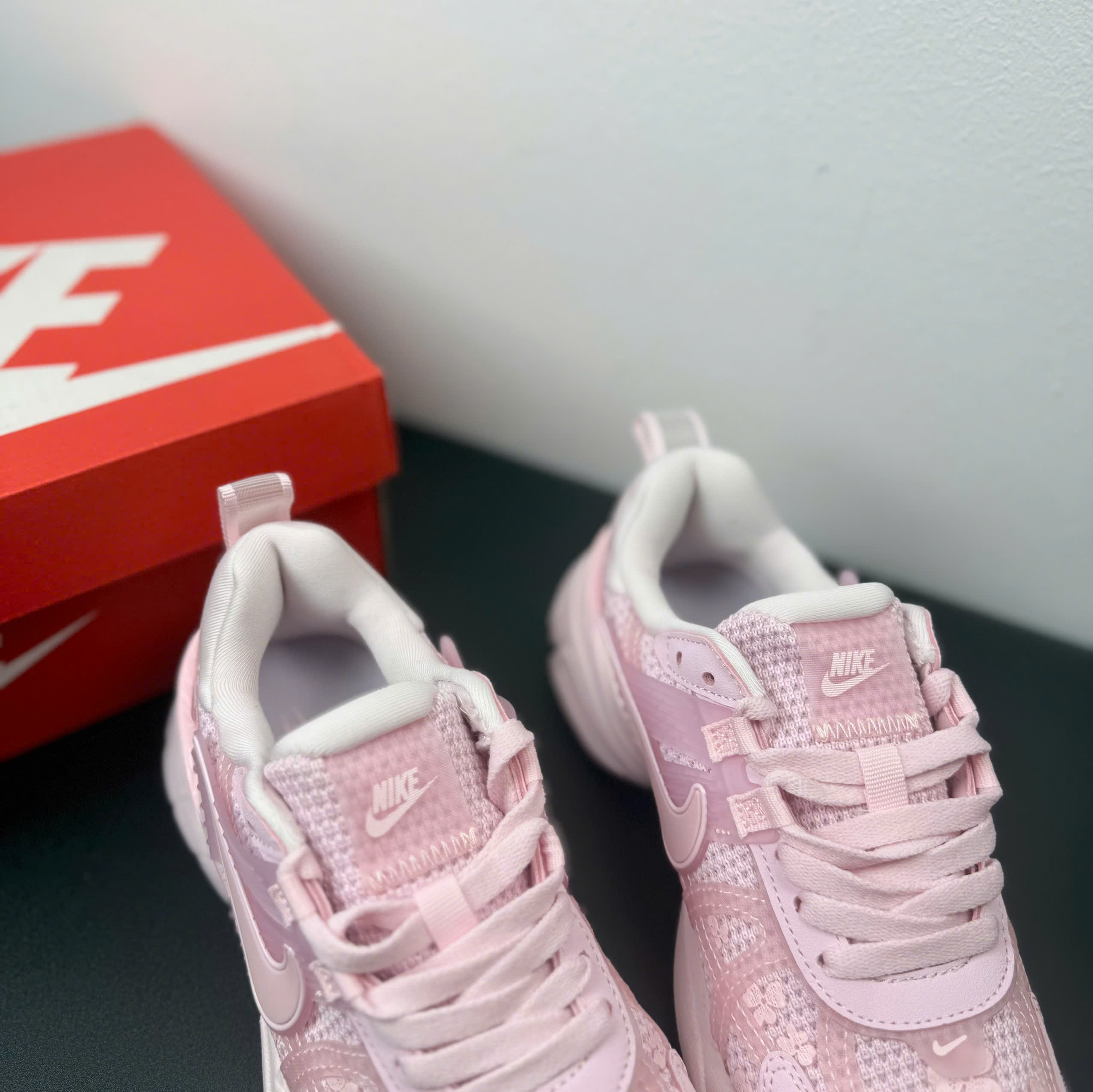 nike v2k hồng baby