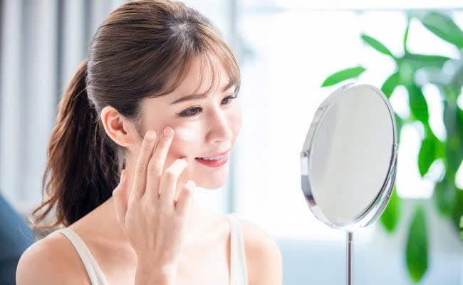 Nên Bôi Kem Chống Nắng Trước Hay Sau Kem Dưỡng? Các Lưu Ý