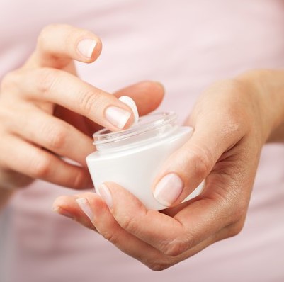 Cạnh Tranh Gay Gắt: Rủi Ro của Các Công Ty Mỹ Phẩm Trước Sự Nhái Lại Sản Phẩm