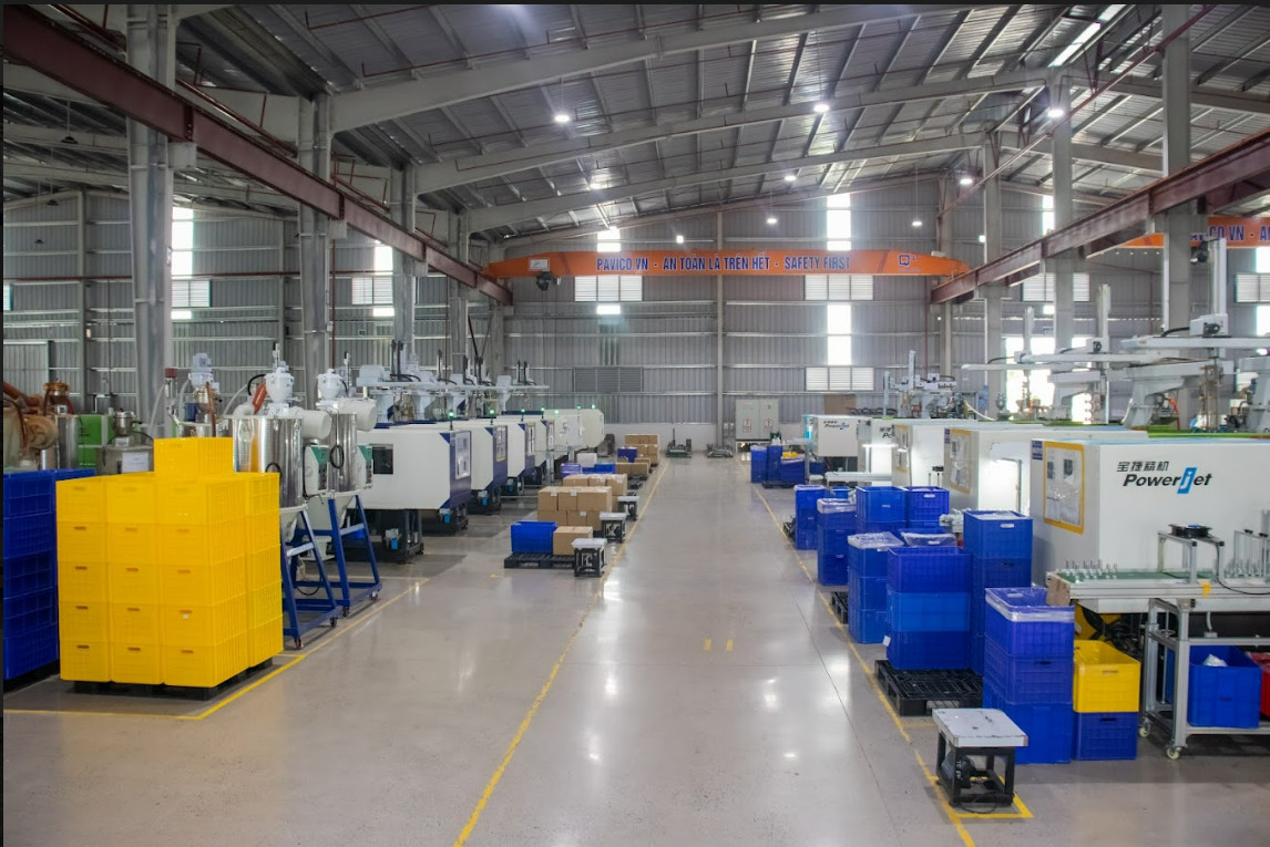 Toàn cảnh nhà máy sản xuất chai lọ nhựa của công ty Pavico với quy mô lớn 