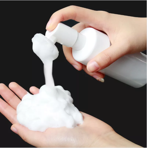 Vòi bơm áp lực tạo bọt có đầu cọ