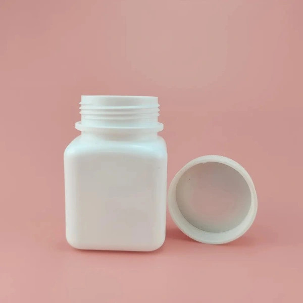 chai lọ nhựa trắng bóng