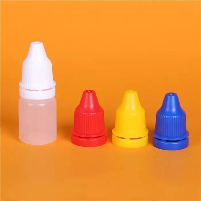 chai lọ nhựa màu khác nhau