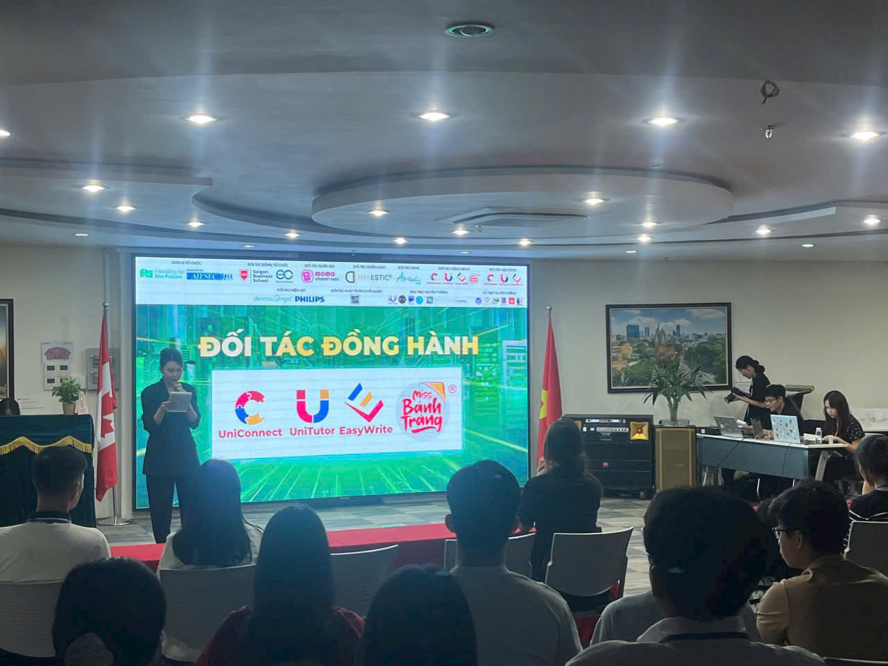 VINASNACK hân hạnh đồng hành cùng AIESEC