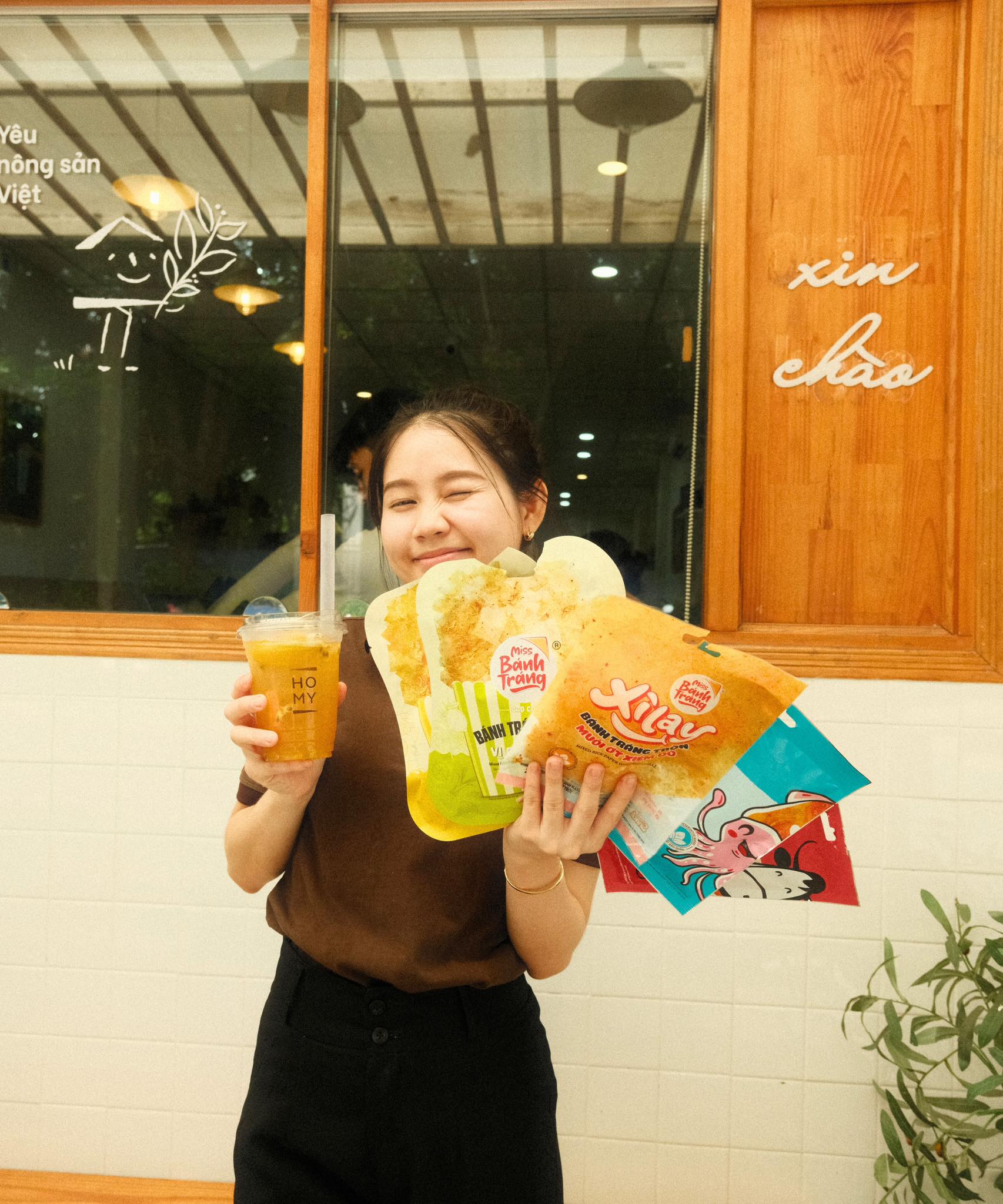 MISS BÁNH TRÁNG CHÍNH THỨC “DEBUT” TẠI HOMY