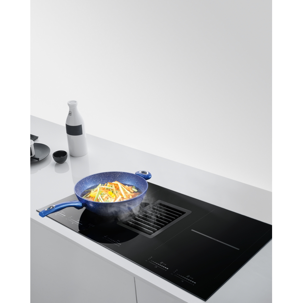 Bốn vùng nấu từ kết hợp hai vùng Flexi giúp linh hoạt hơn khi sử dụng nồi chảo kích thước lớn.