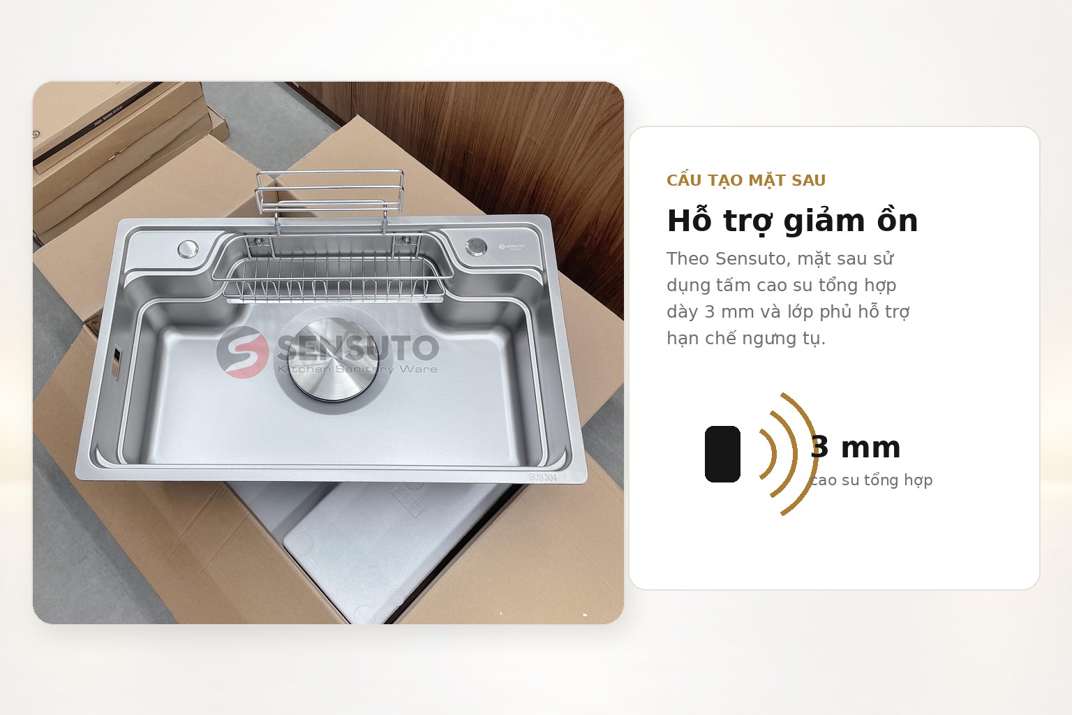 Tấm cao su phía dưới hỗ trợ giảm tiếng va chạm, trong khi lớp phủ mặt sau giúp hạn chế hơi nước ngưng tụ.