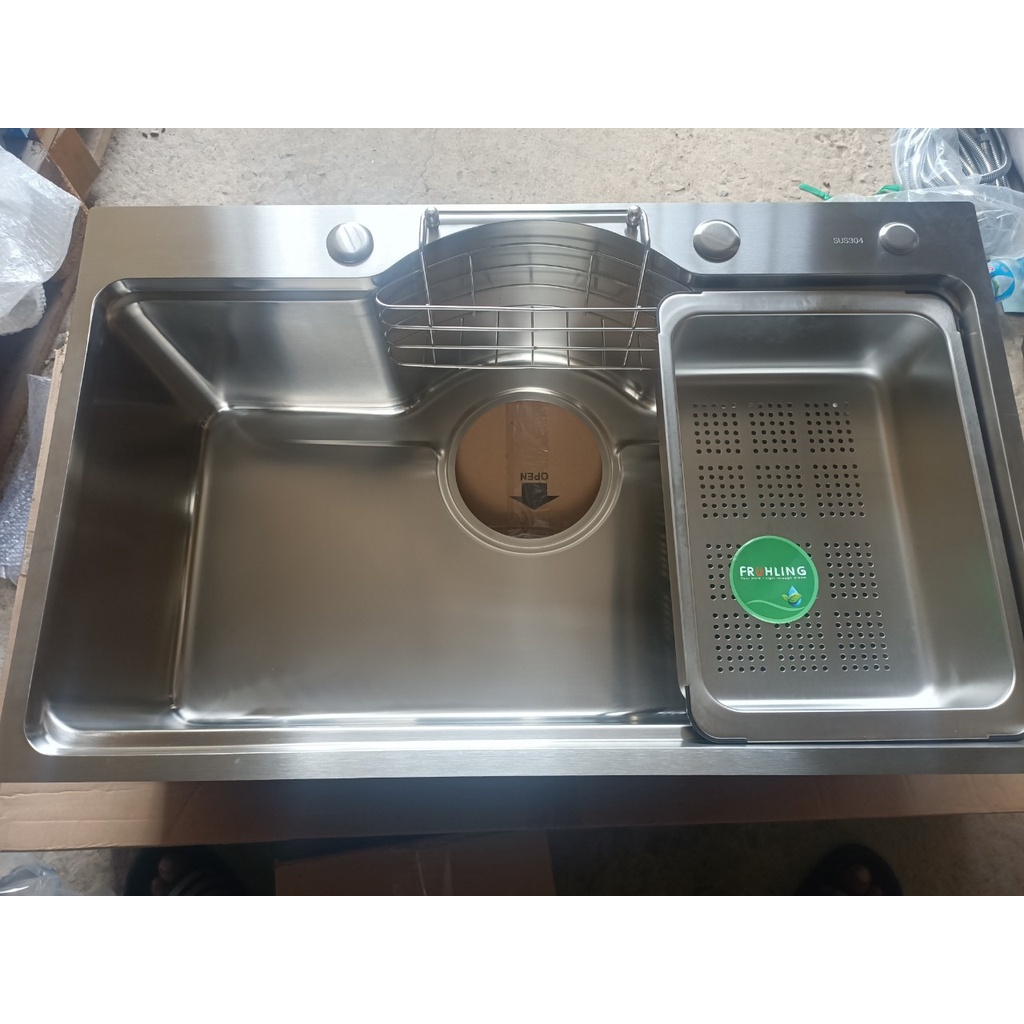 Chậu rửa chén 1 hố FRUHLING FFS 7546 KT 750x460x240mm