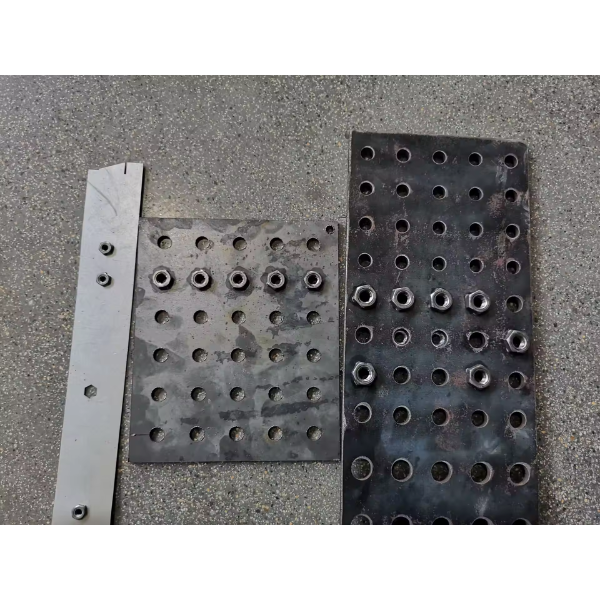 sản phẩm Máy hàn đai ốc tự động tháp khung