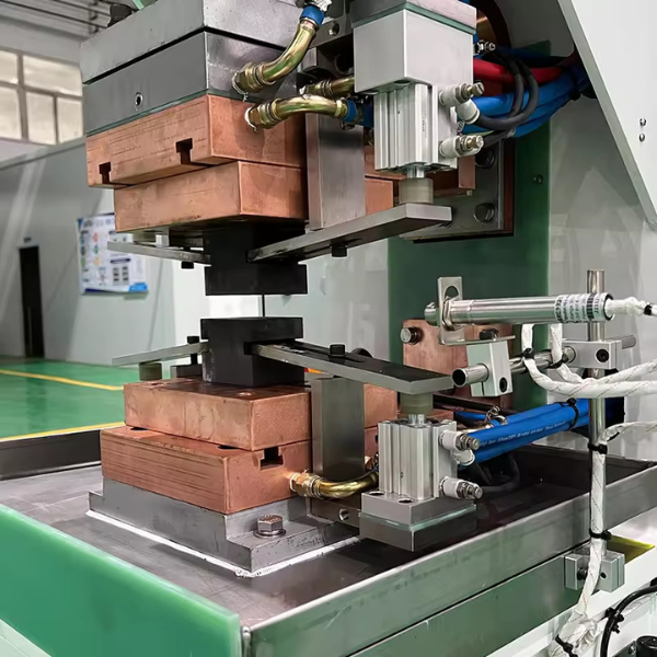 Máy hàn khuyếch tán nối mềm lá đồng (1)