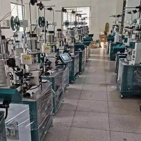 Máy cắt dây và ép đầu cos tự động 2 đầu HXN-ST03
