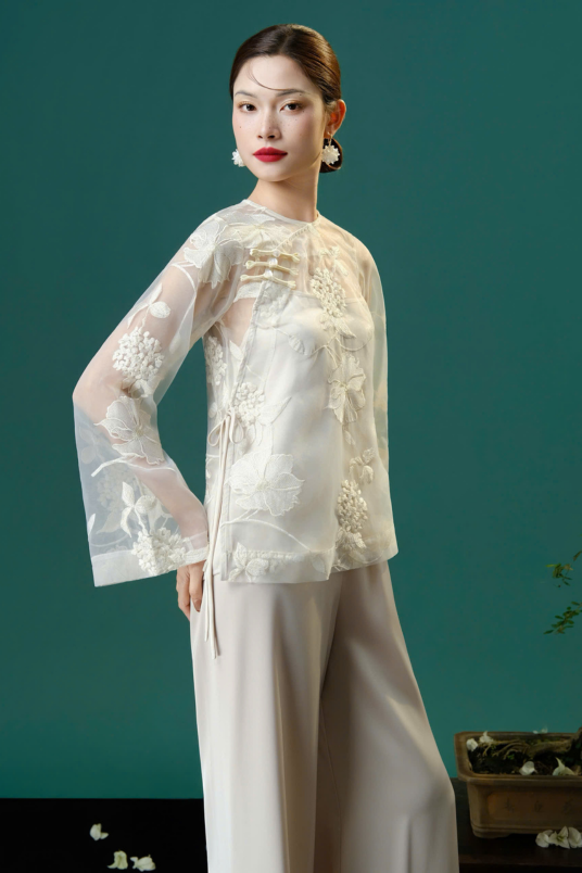 Áo Kiểu Nữ Blossom Top RR26AK06