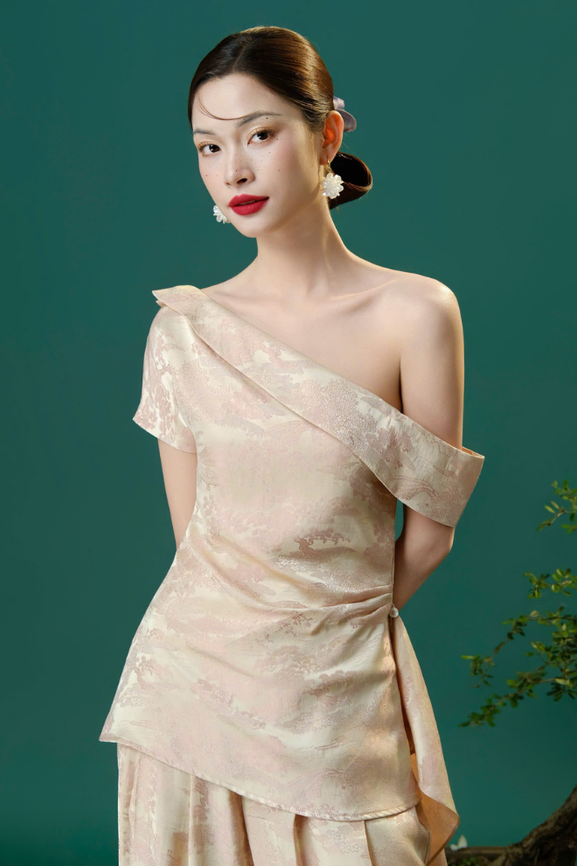 Áo Gấm Quỳnh Hương RR25AK113