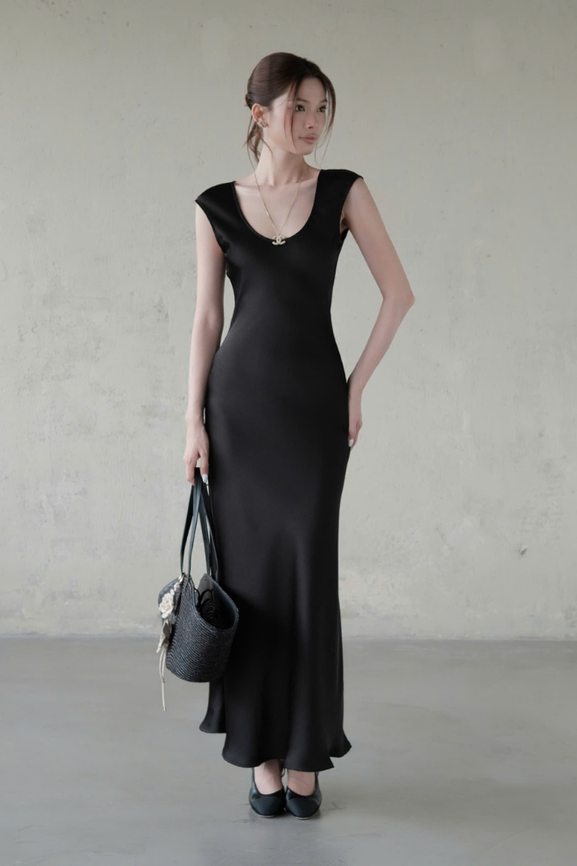 Đầm Dài Louis Dress RR25DD39