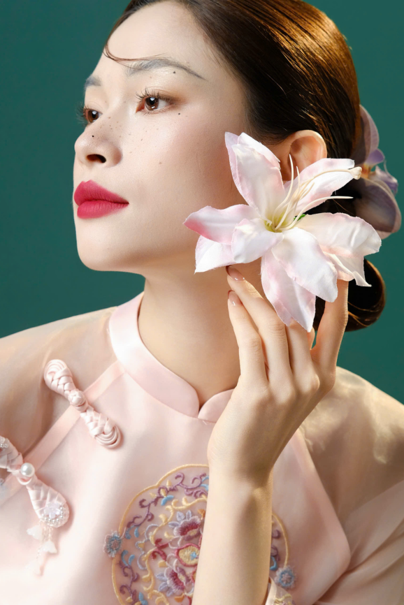 Áo Kiểu Nữ Anh Đào Top RR26AK01