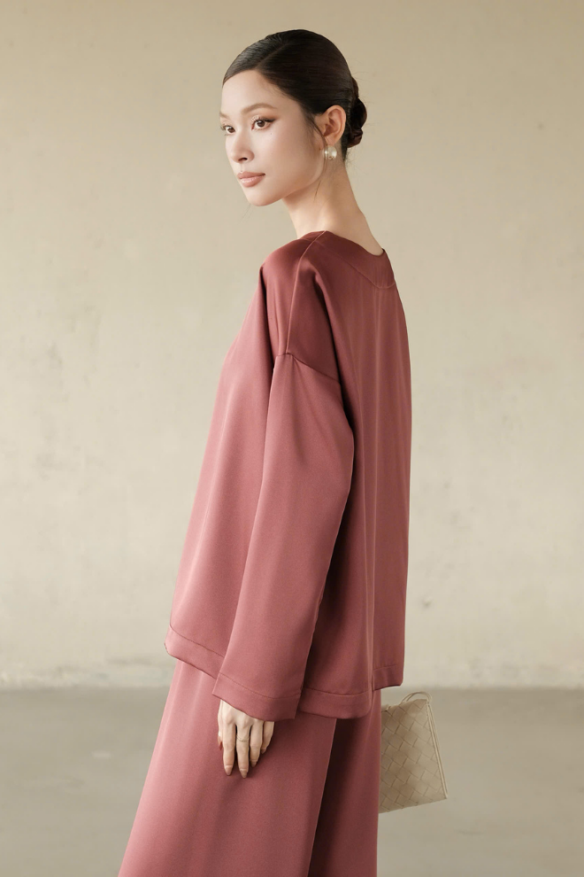 Áo Kiểu Nữ Sabrina Top RR26AK09