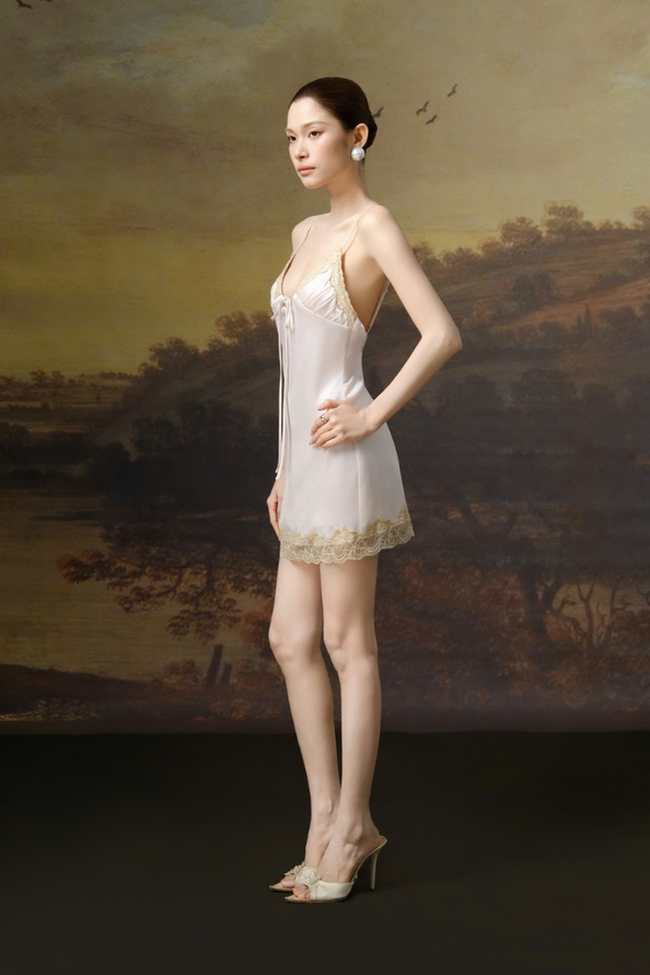 Đầm Ngắn Carti Dress RR26DN25
