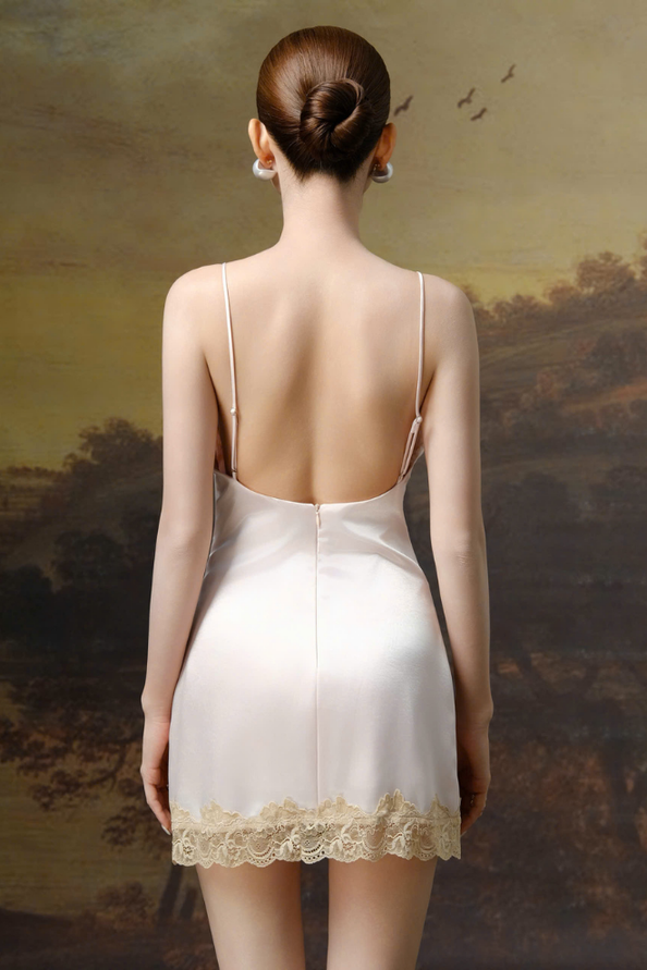 Đầm Ngắn Carti Dress RR26DN25