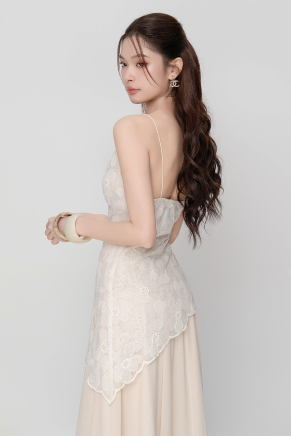Áo Kiểu Nữ Nadia Top RR25AK57