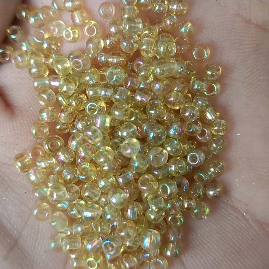 gói 450gam hạt cườm trung 3mm nhiều màu