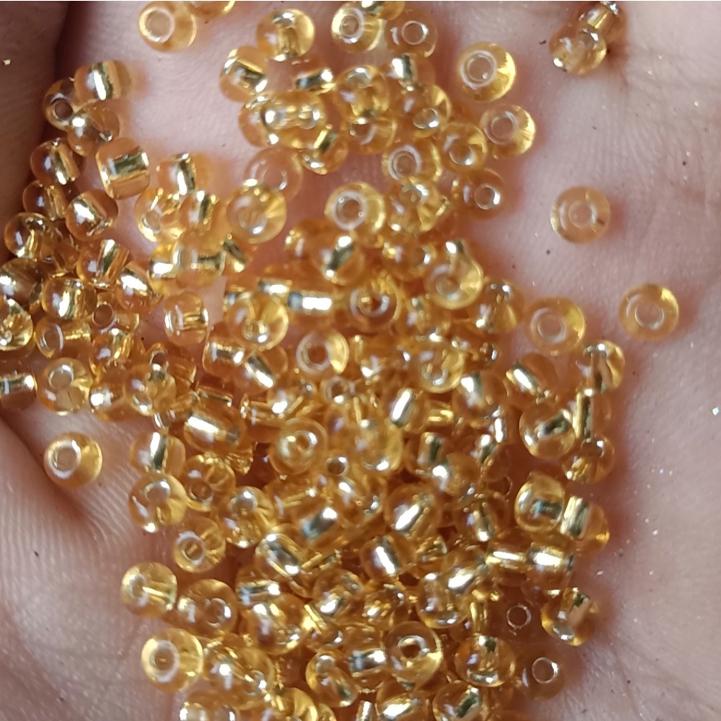 gói 450gam hạt cườm trung 3mm nhiều màu