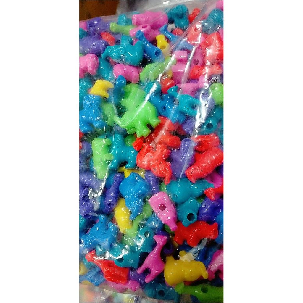 P132-9 M2 / 10-50gam Hỗn hợp voi, tê giác, hưu,sư tử nhựa có lỗ xỏ 4mm làm đồ chơi, trang trí