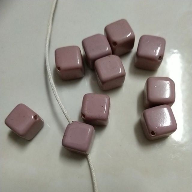 10viên hạt nhựa hình thoi 12mm