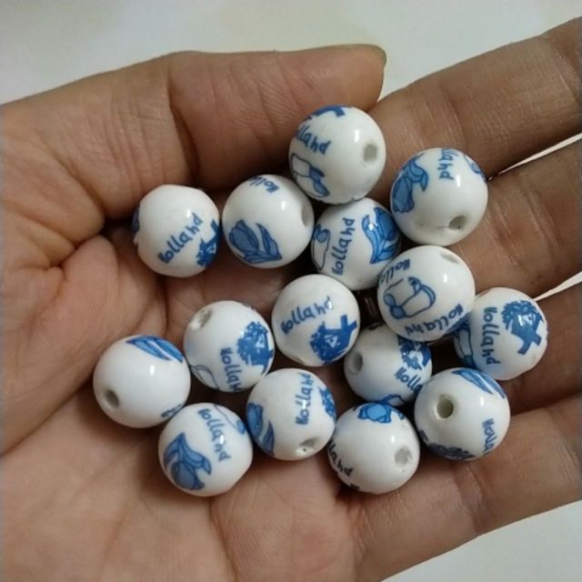 10viên gốm sứ in hoa trắng xanh