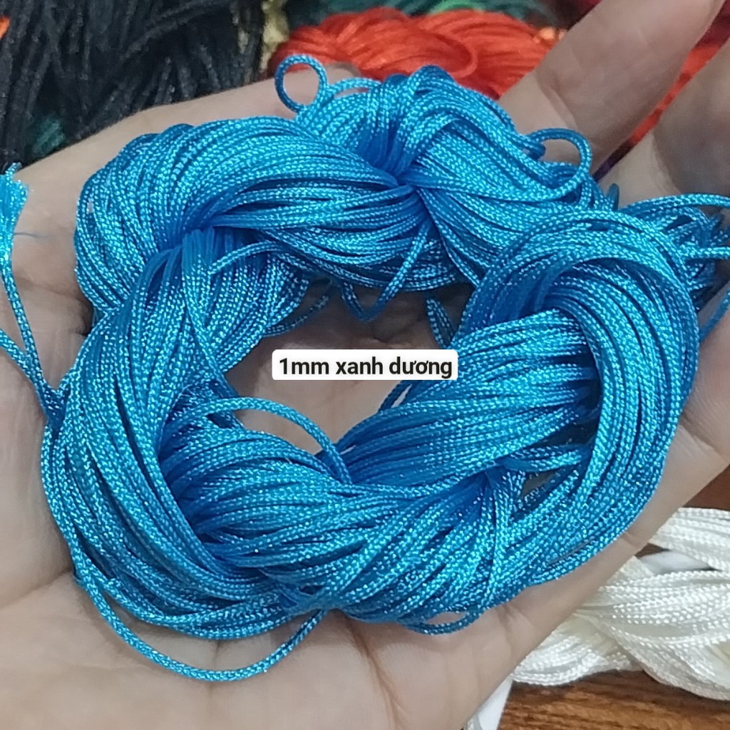 Bó lớn như hình 20-30met dây dù size 0.5-0.8- 1-1.5mm đan vòng đủ màu, dây đan vòng tay, dây thắt vòng,vòng cổ