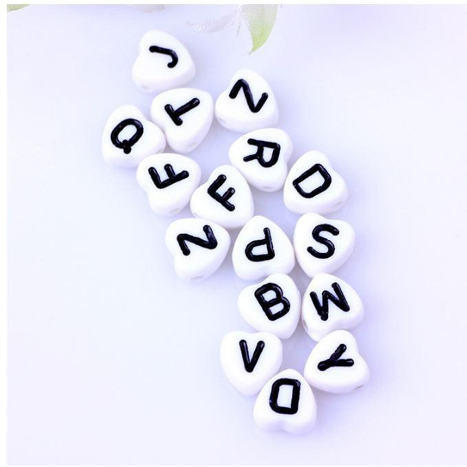 set 35/70/180 Hạt Chữ Cái trái tim nền trắng chữ đen (25gam)