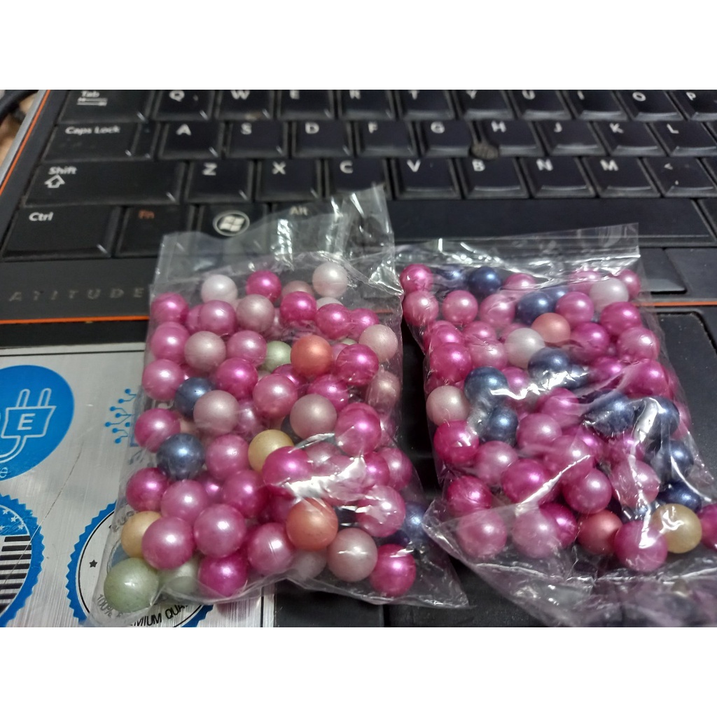 80-90 hạt cườm 8mm, hạt bẹt, hạt châu không lỗ mix nhiều màu (gói 25gam)trang trí lọ trang điiểm, trang trí thủ công