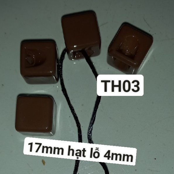 10gam hạt nhựa vuông, hình thoi có lỗ xỏ  16mm- V01, V02- V03- V04