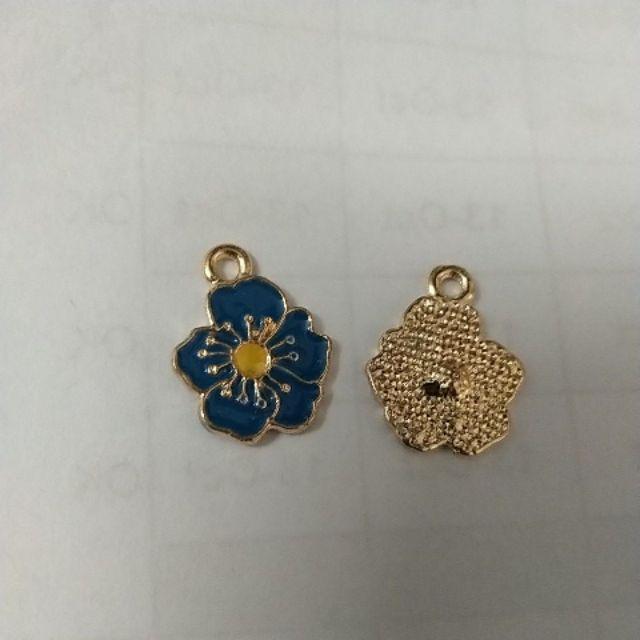 2 cái Mặt hoa 5 cánh nhiều màu