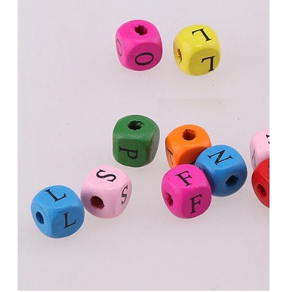 10-20 hạt gỗ vuông in chữ nhiều màu 8mm-10mm (6gam)