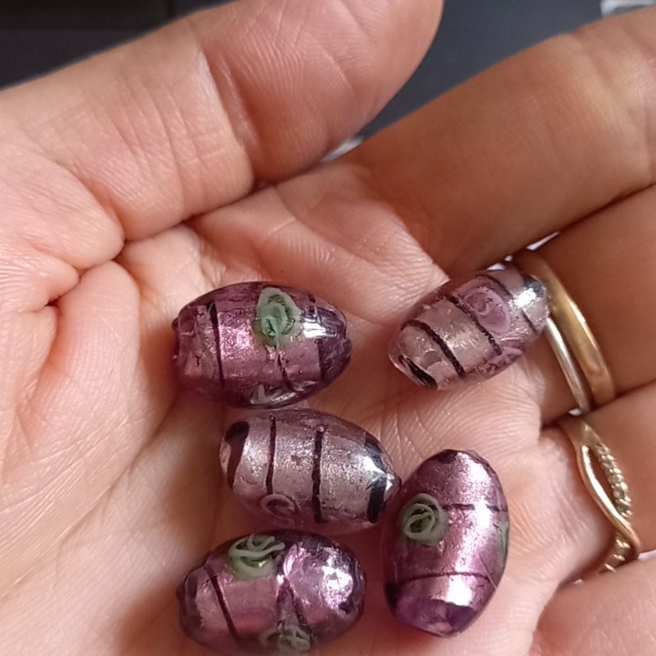 2-10 viên lu thống ,charm thủy tinh 11x17mm in hoa văn lỗ xỏ 2mm làm vòng handmade